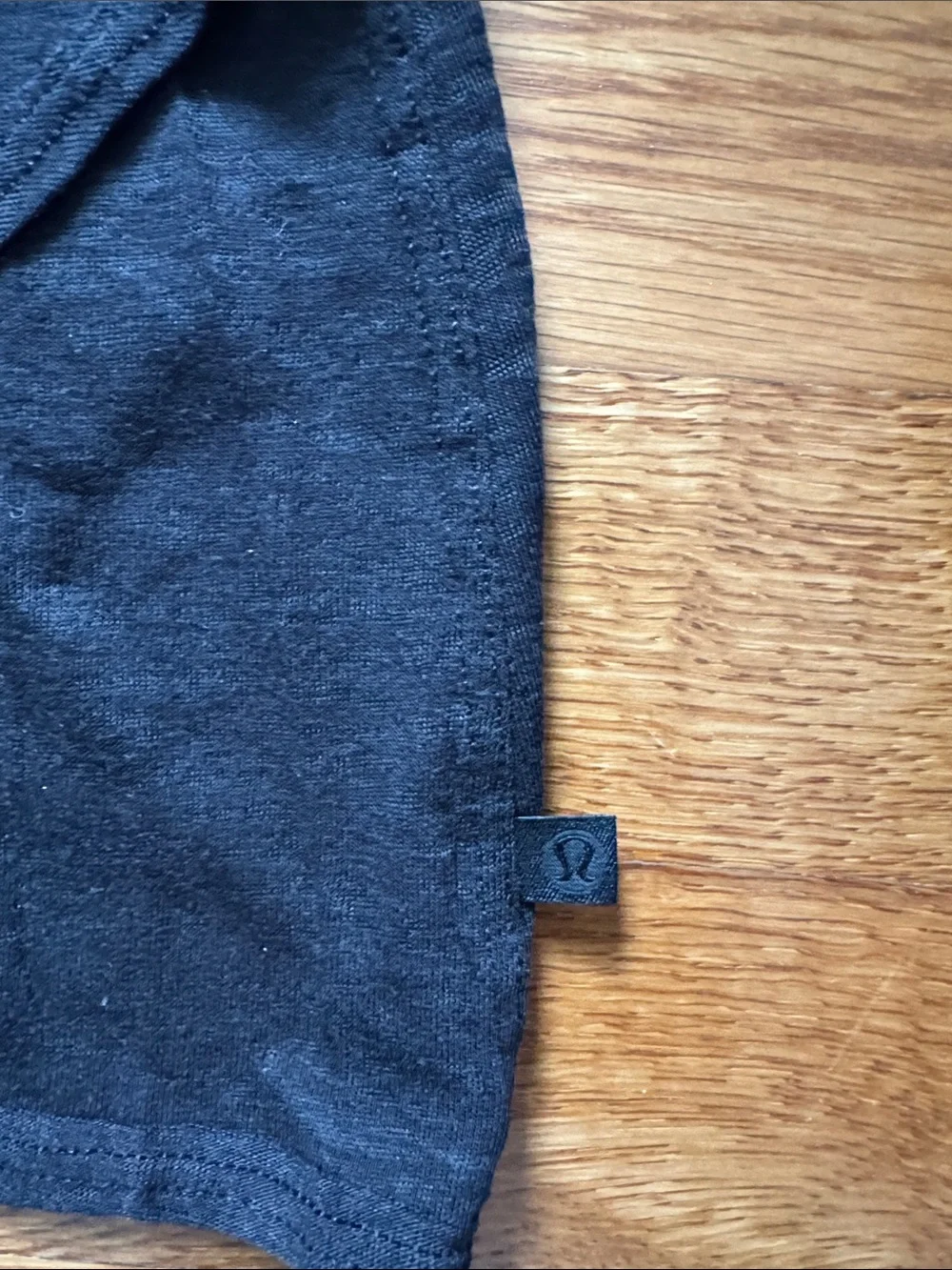 Lululemon Athletica women’s Long Sleeve Asymmetrical Hem Top - Black and Dark Gr